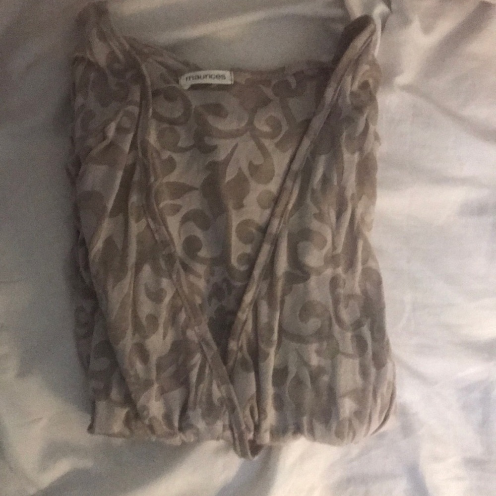 Maurice’s Medium Shirt